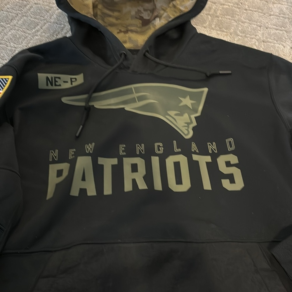 Nike New England Patriots Hoodie - Picture 3 of 6